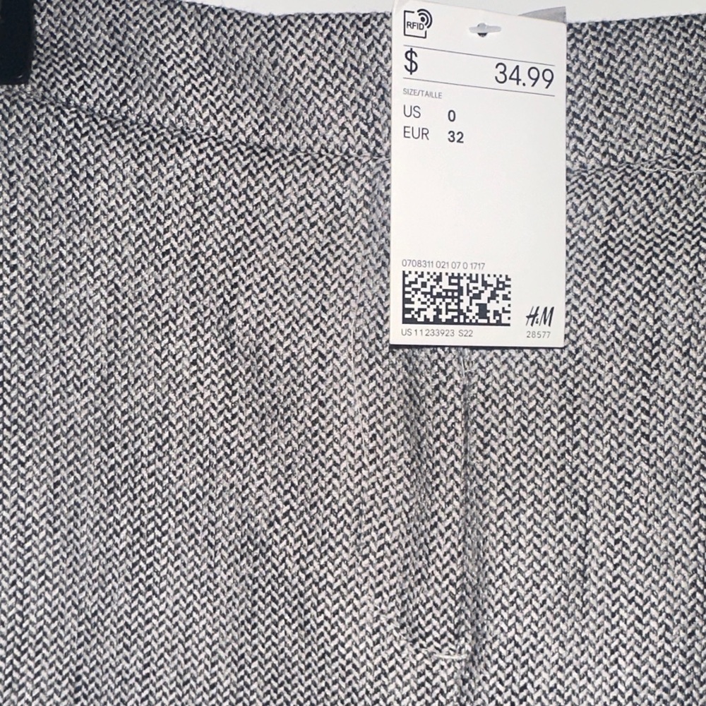 H&M Women's Textured Gray Pants - Picture 2 of 2